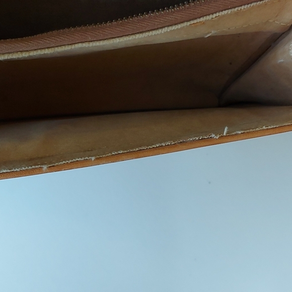 Leather Shouder Bag - Picture 8 of 10